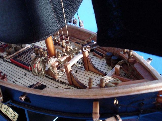 Black Prince Limited 24 Pirate Model Ship Ben Franklin  