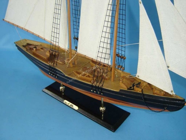 Bluenose 2 32 Sailboat Yacht Model Ship Replica  