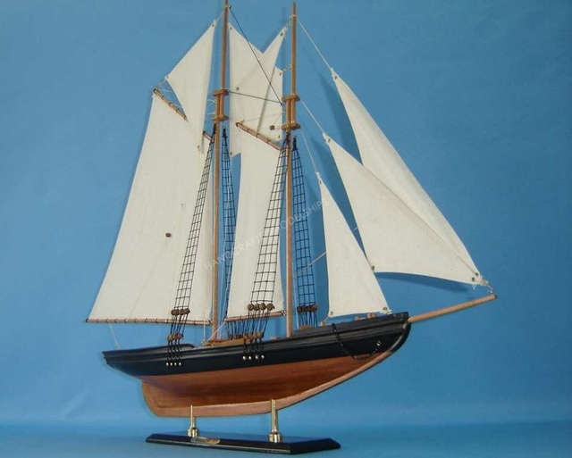 Bluenose 2 32 Sailboat Yacht Model Ship Replica  