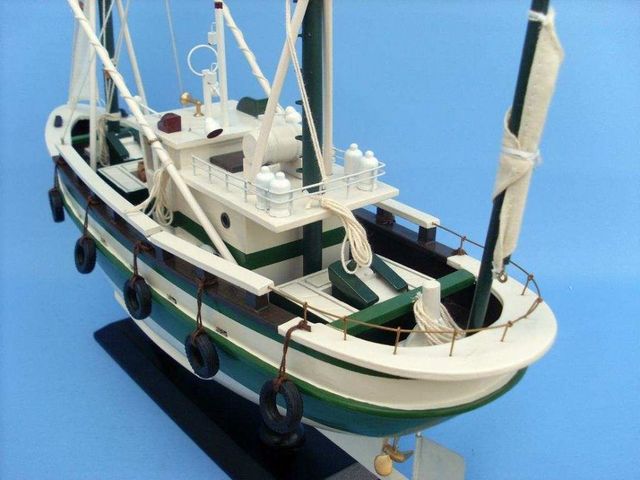 Finally Fishing 18 Model Fishing Boat Ship Wood  