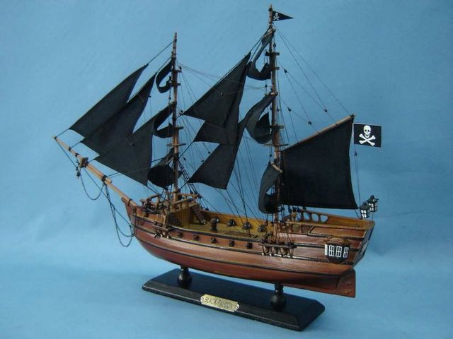 Black Falcon 20   Captain Kidd Pirate ship model  