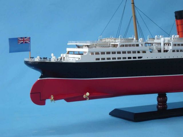 Aquitania 40 with LED LIGHTS Model Cruise Ship  