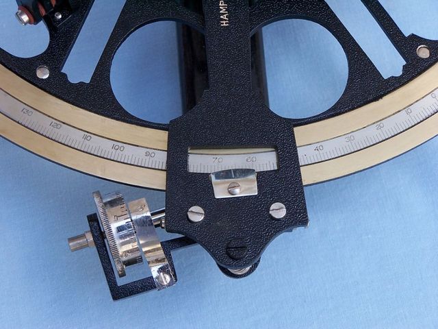 Pictures Black Sextant & Micrometer 10