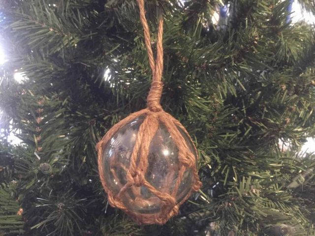https://www.handcraftedmodelships.com/pictures/big/unique-christmas-decorations-buoys-and-floats-old-clear-glass-32.jpg