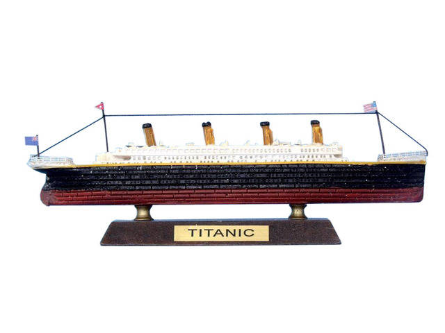 titanic model toy