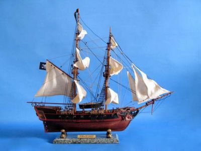 Pirates of the Caribbean Ship Model 26 White Sails  